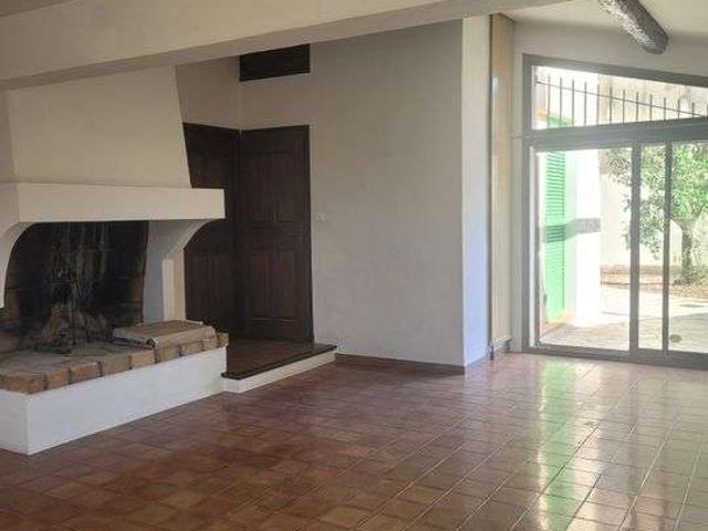 Location maison 6 pièces Saint Maximin la Sainte Baume 83