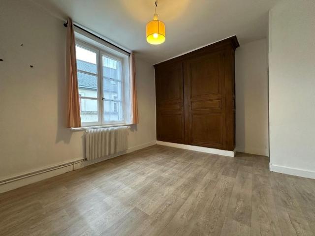 Location Maison 78m² COUR CHEVERNY 41700