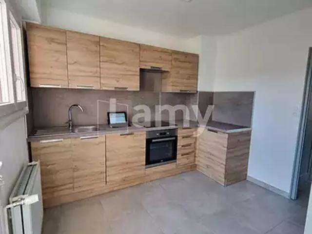location maison, 83.0 m² terrasse parking