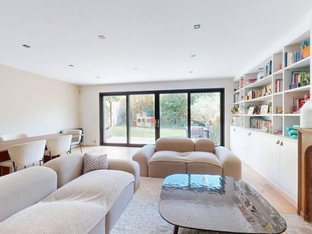 Location Maison 8 pièces 178m²