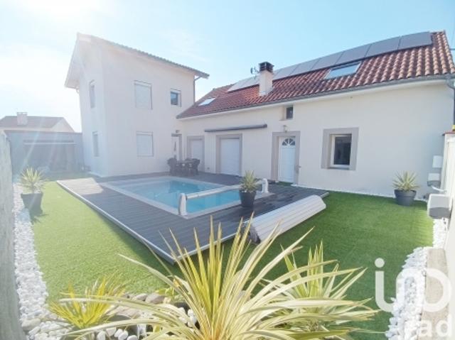 Location Maison 8 pièces 180 m2 Aureilhan