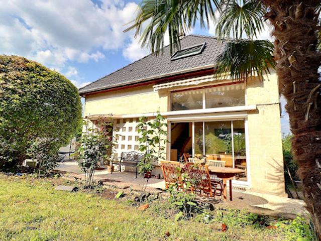 Location Maison 8 pièces 197.74 m2 Saint Germain en Laye