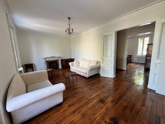 Location Maison 8 pièces 201 m2 Orleans