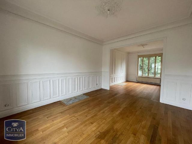 Location Maison 8 pièces 212m² CHATEAU THIERRY 02400