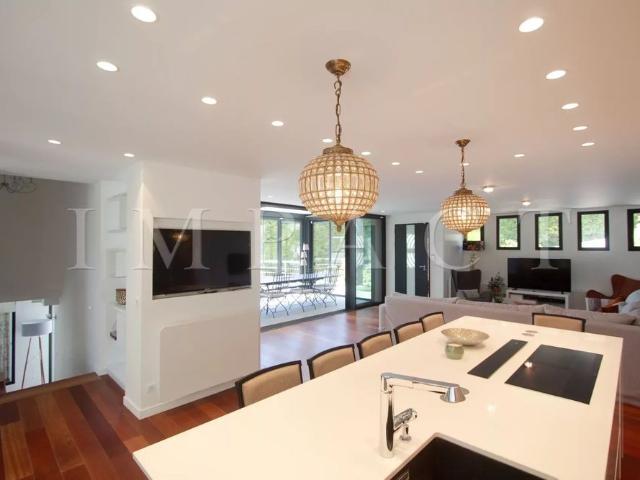 Location Maison 8 pièces 223m² CANNES 06400