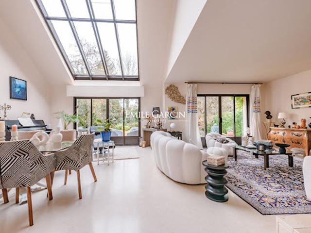 Location Maison 8 pièces 230 m2 Bougival