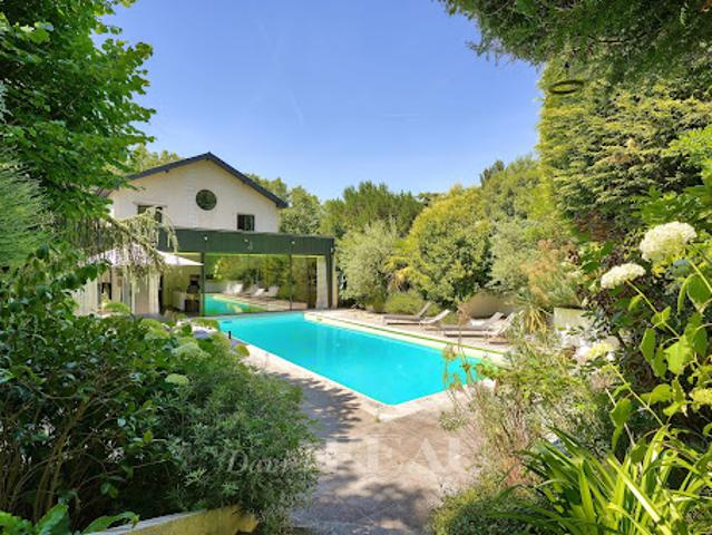 Location Maison 8 pièces 246.56 m2 Bougival