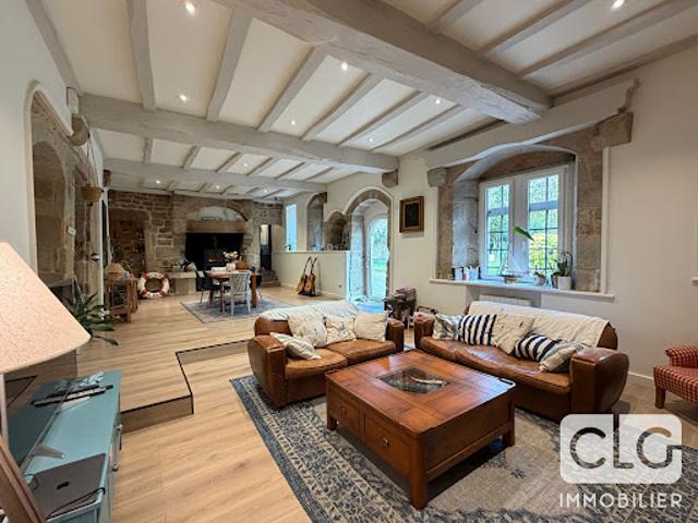 Location Maison 8 pièces 279.96 m2 Quimper