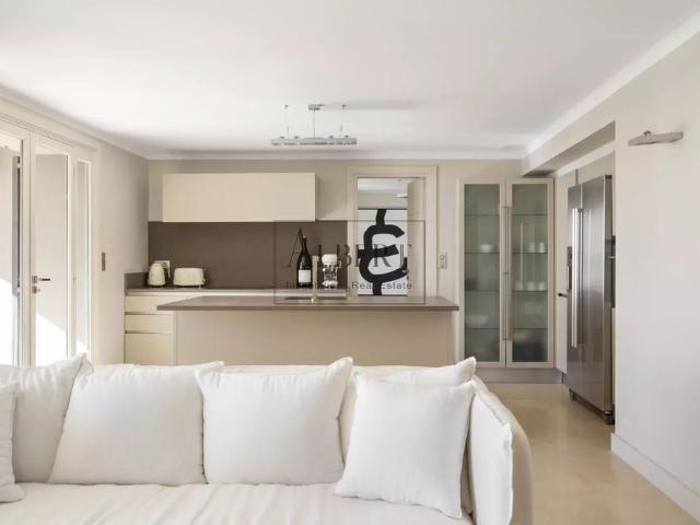 Location Maison 8 pièces 300m² CANNES 06400