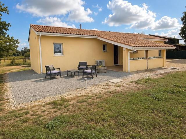 Location maison, 91.93 m² T 3 à Queyrac, 998 €