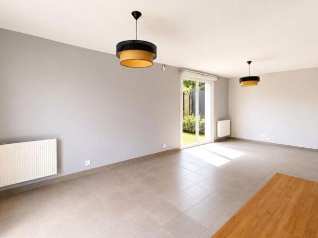 Location Maison 95 m² à Coupéville 790 ¤ CC /mois