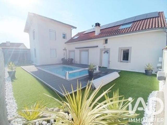 Location Maison 9 pièces 200 m2 Aureilhan