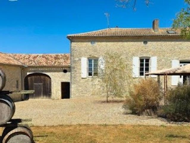 Location Maison 9 pièces 200 m2 Thenac