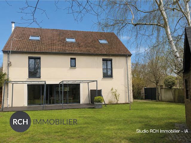 Location Maison 9 pièces 267.81 m2 Montfort l'Amaury