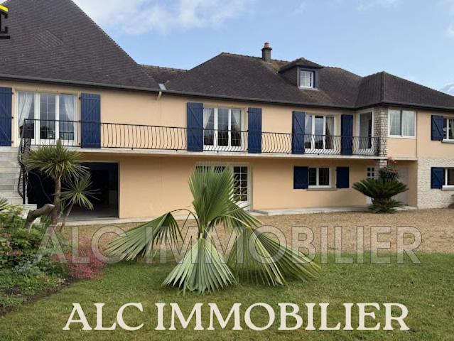 Location Maison 9 pièces 280 m2 Saint Germain du Corbéis