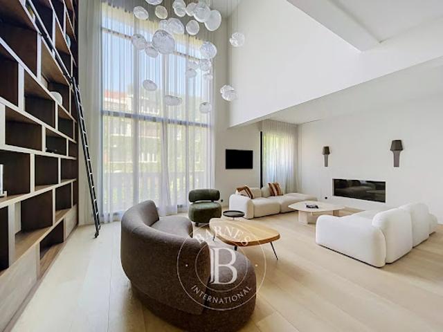 Location Maison 9 pièces 318.83 m2 Neuilly sur Seine