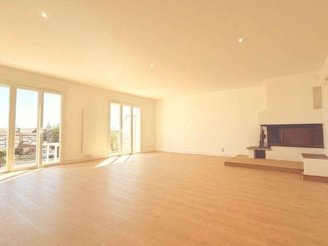 Location maison 9 pièces Saint Denis de l'Hôtel 45