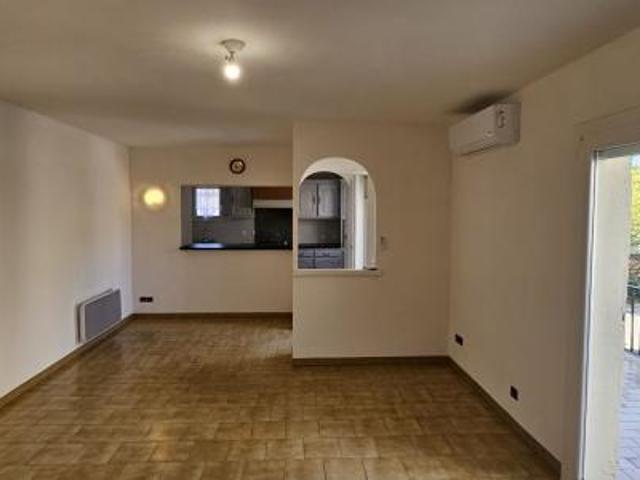 location maison centre village 2 pièces 72 m2 herault 34150 667 €