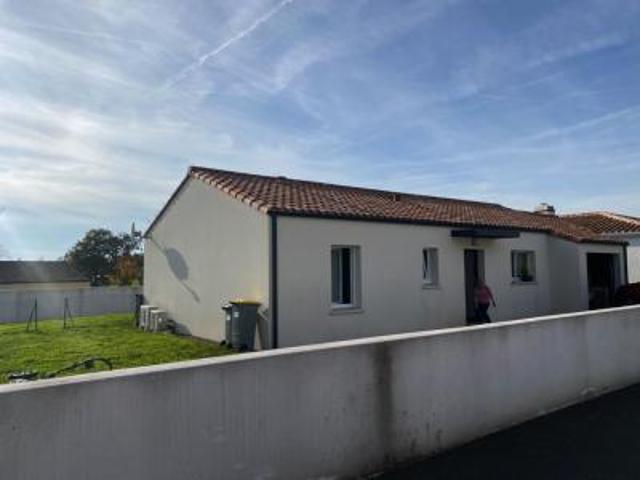 location maison avrille 4 pièces 85 m2 vendee 85440 900 € / mois