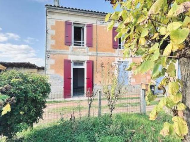 location maison blaye 3 pièces 60 m2 gironde 33390 665 € / mois