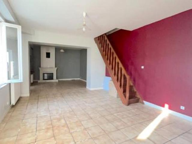 location maison blaye 5 pièces 139 m2 gironde 33390 1000 € / mois