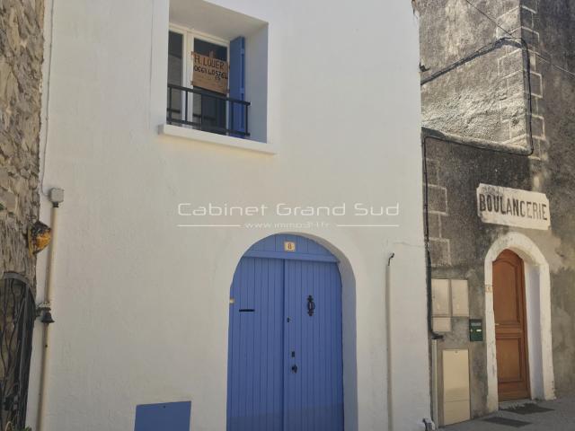 Location Maison de Village 4 pieces de 92m2 environ + Cave + Cour Couverte
