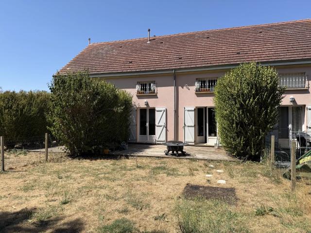 Location Maison de village 3 pièces 80 m2 à Chuisnes