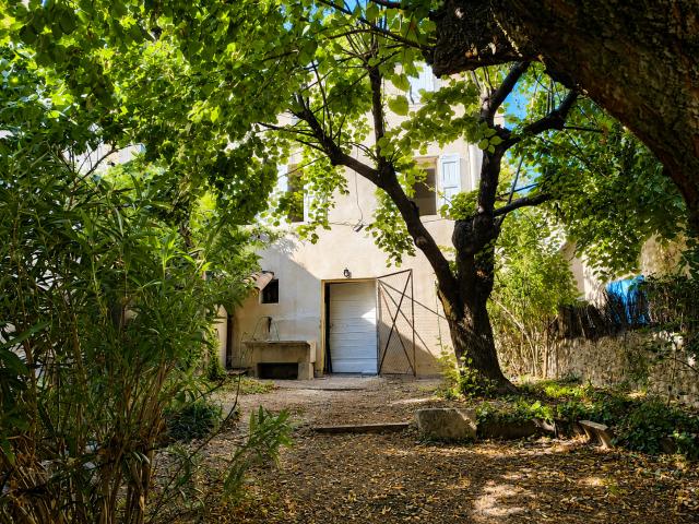 Location maison de village Volx 3 pièces 50m² 600€