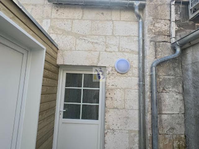 Location Maison de ville 3 pièces 54.18 m2 Ruelle sur Touvre