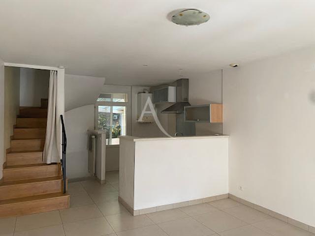 Location Maison de ville 3 pièces 57.5 m2 Bédarieux
