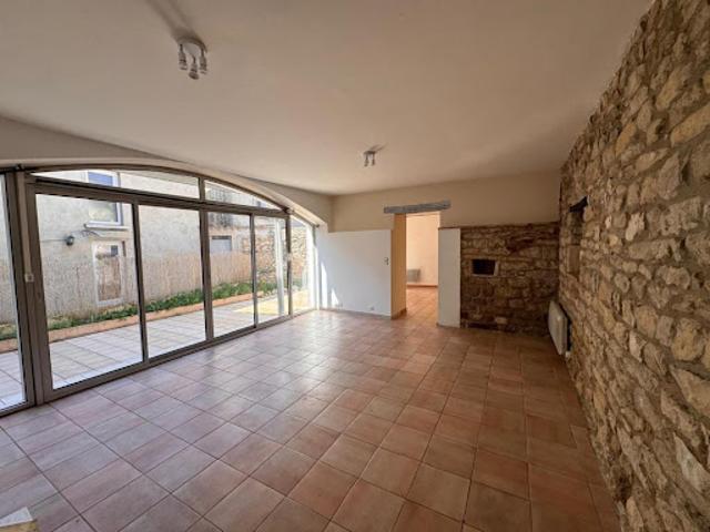 Location Maison de ville 3 pièces 77 m2 Saint Victor de Malcap