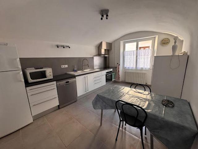 Location Maison de ville 3 pièces 91 m2 Saint Victor de Malcap