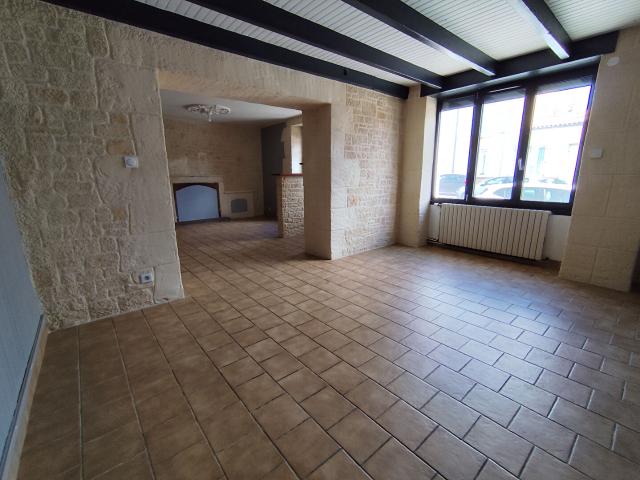 Location maison de ville 115 m², La creche 79260Deux Sèvres
