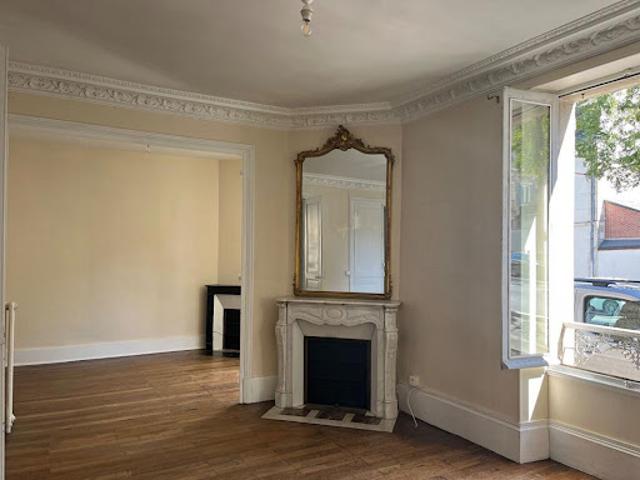 Location Maison de ville 7 pièces 170 m2 Bourges