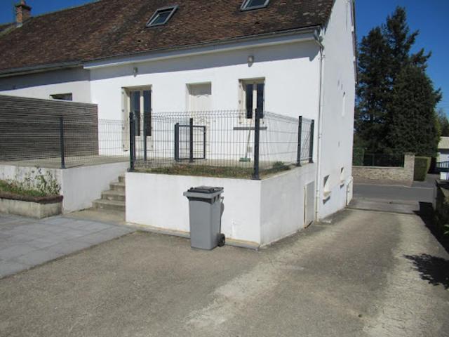 Location Maison de ville 5 pièces 73 m2 Saint Yrieix la Perche