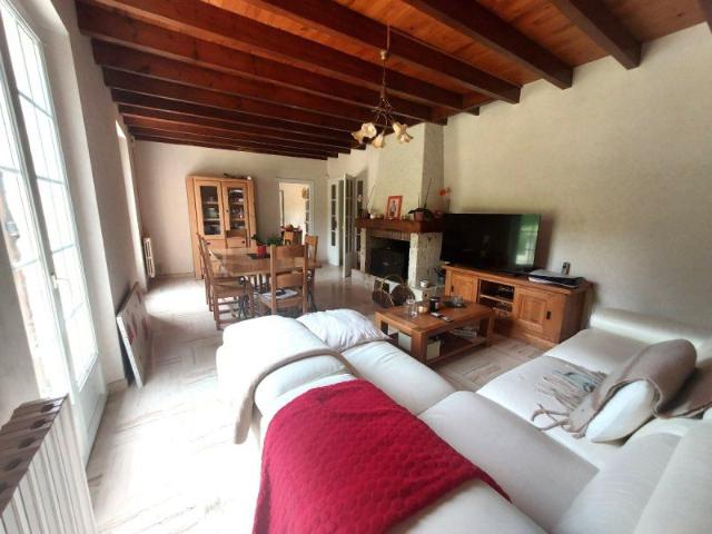 Location / Maison en pierre