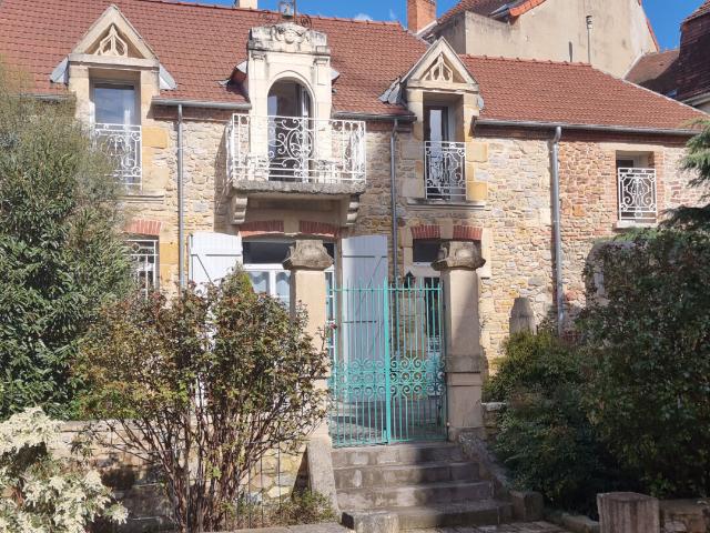 LOCATION MAISON F6 CENTRE VILLE MONTLUCON