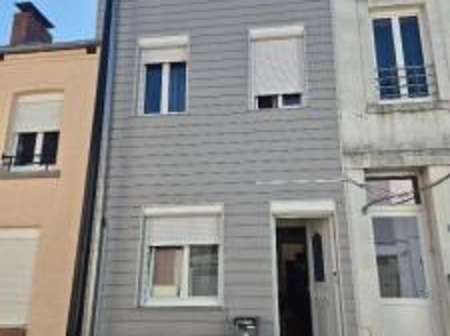 location maison hautmont 4 pièces 87 m2 nord 59330 650 € / mois