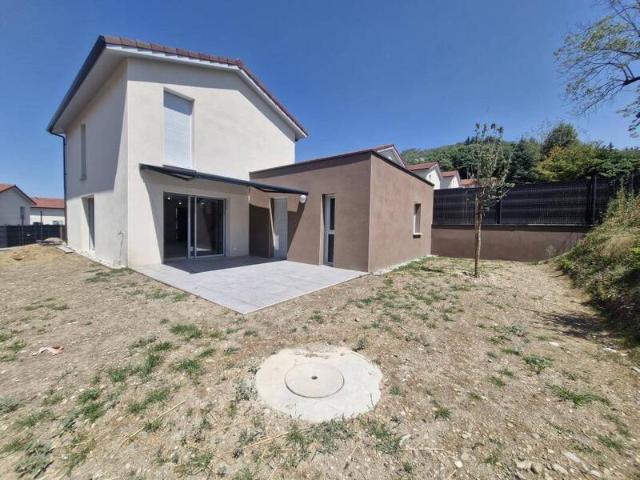 Location maison individuelle 5 pièces 109 m² Bourgoin Jallieu 38300 1 550 €
