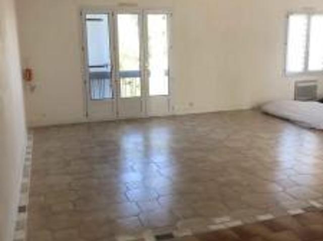 location maison jarrie 5 pièces 155 m2 charente maritime 17220 1000 € / mois