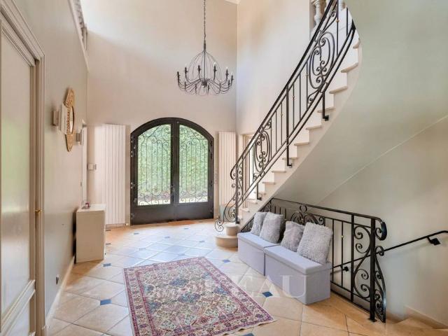 Location maison, Le Vésinet, 8 pièces, 316.21 m², ref 85703660