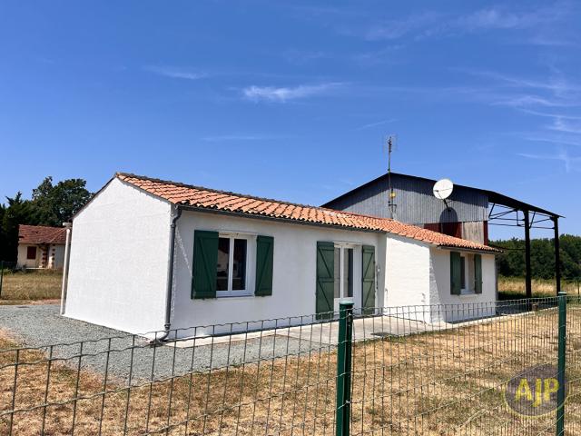 Location maison Les Gonds: 690 € AJP Immobilier Saintes
