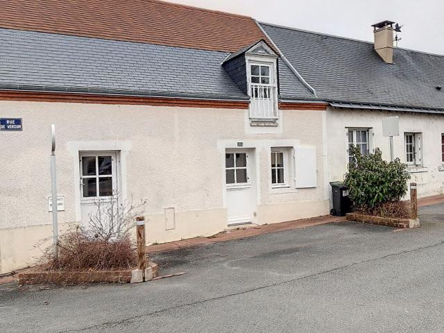 Location maison, m² T 1 à Monnaie, 640 €