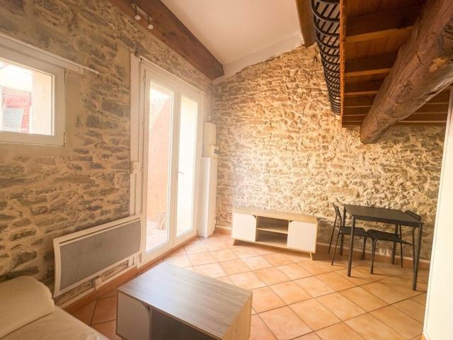 Location maison, m² T 2 à Villemoustaussou, 407 €