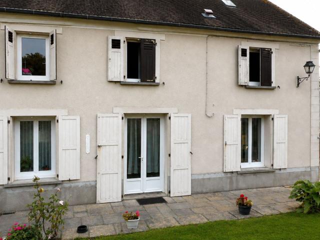 Location maison, m² T 3 à Vendrest, 977 €