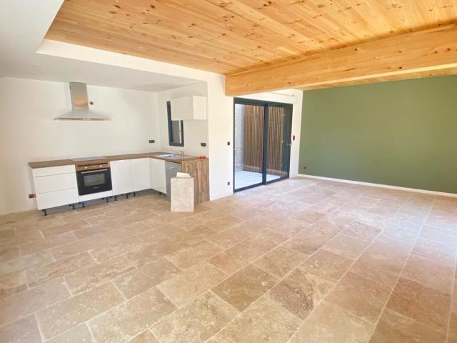 Location maison, m² T 3 à Langon, 900 €