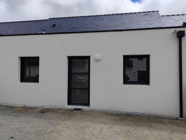 Location maison, m² T 3 à Milizac, 950 €