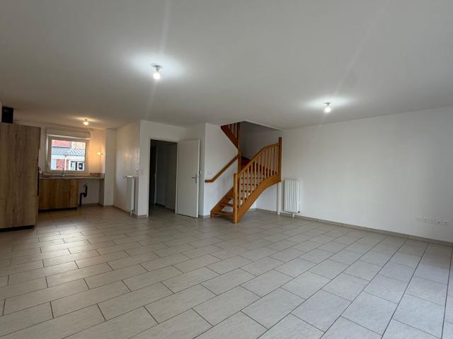 Location maison, m² T 4 à Valenciennes, 899 €