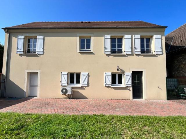 Location maison, m² T 4 à Montmagny, 1 751 €