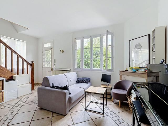 Location maison, m² T 4 à Suresnes, 2 830 €